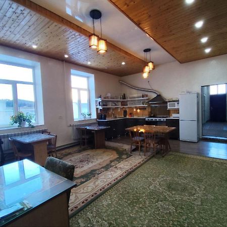 Urban Monkey Tent Hostel & Bar 카라콜 외부 사진